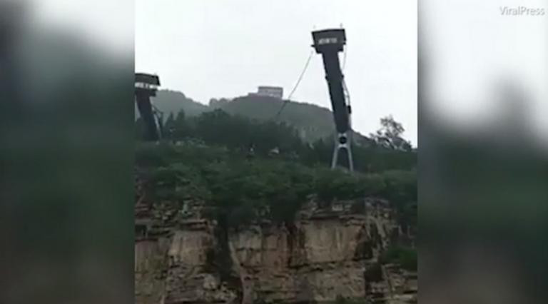 Σοκαριστικό: Κόπηκε το σχοινί ενώ έκανε bungee jumping (βίντεο)